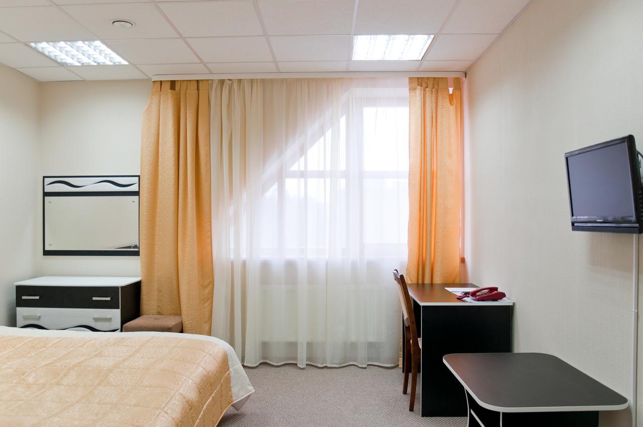Avenue Hotel Zaslawye Room photo